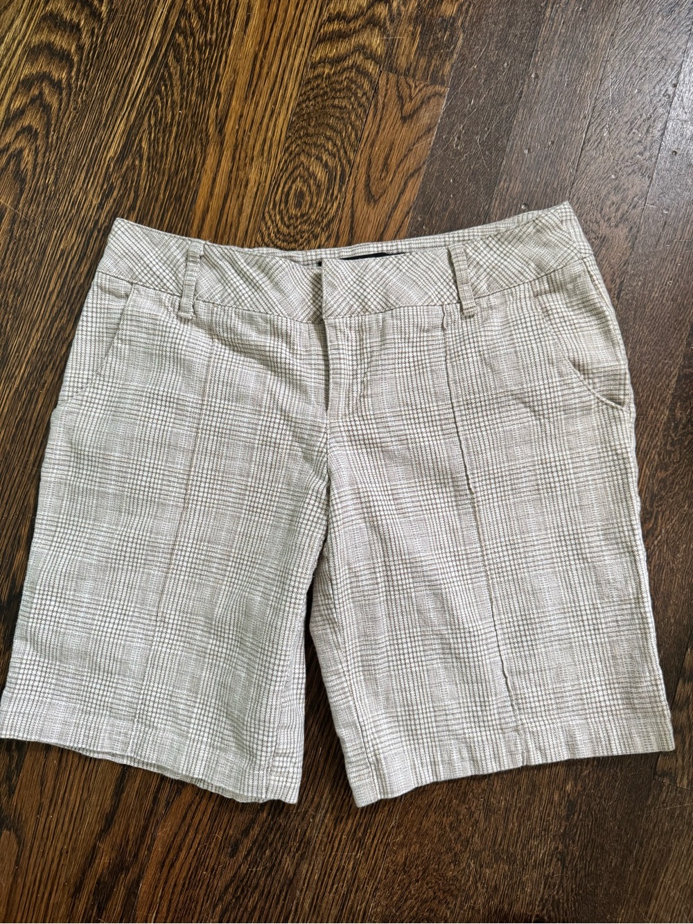 Heart Moon Star Glen Plaid Bermuda Shorts Tan Cream Size 4 Made in USA